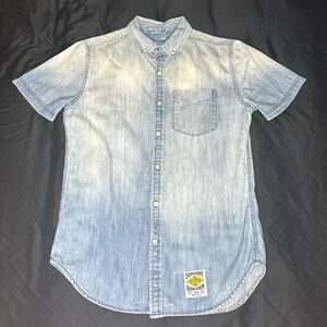 Superdry distressed blue denim short sleeve regular fit shirt size small